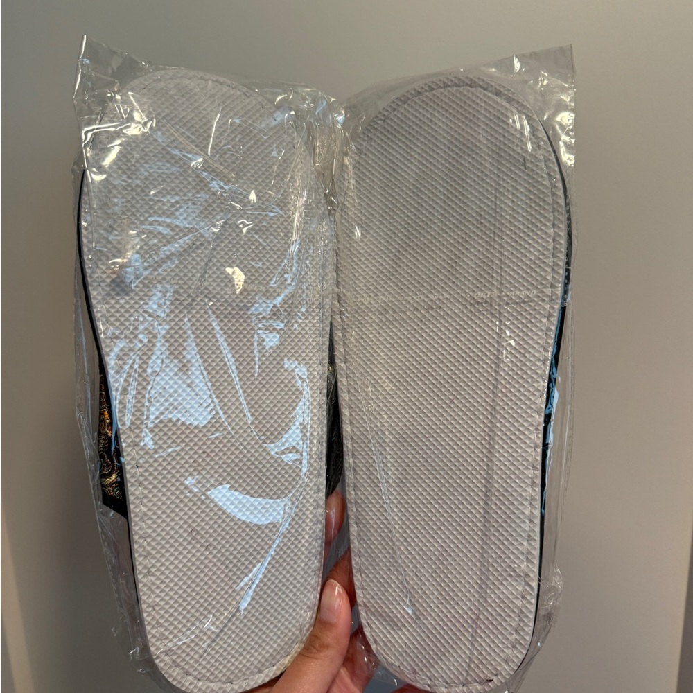 Asian Embroidered Robe - Picture 6 of 6